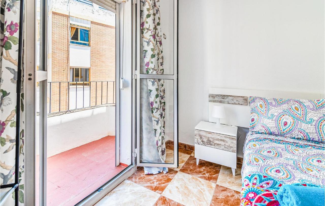 Beautiful Apartment In Cordoba With Kitchenette Exteriör bild