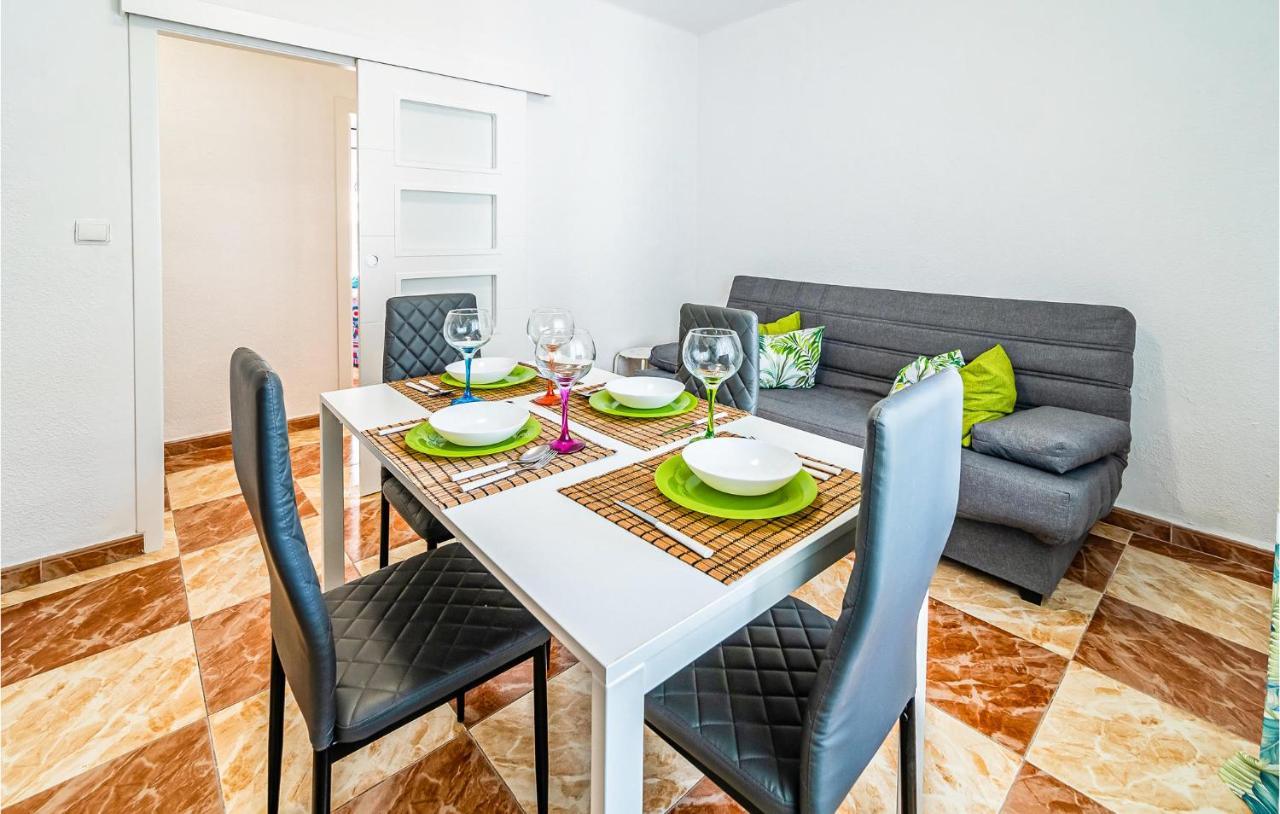 Beautiful Apartment In Cordoba With Kitchenette Exteriör bild