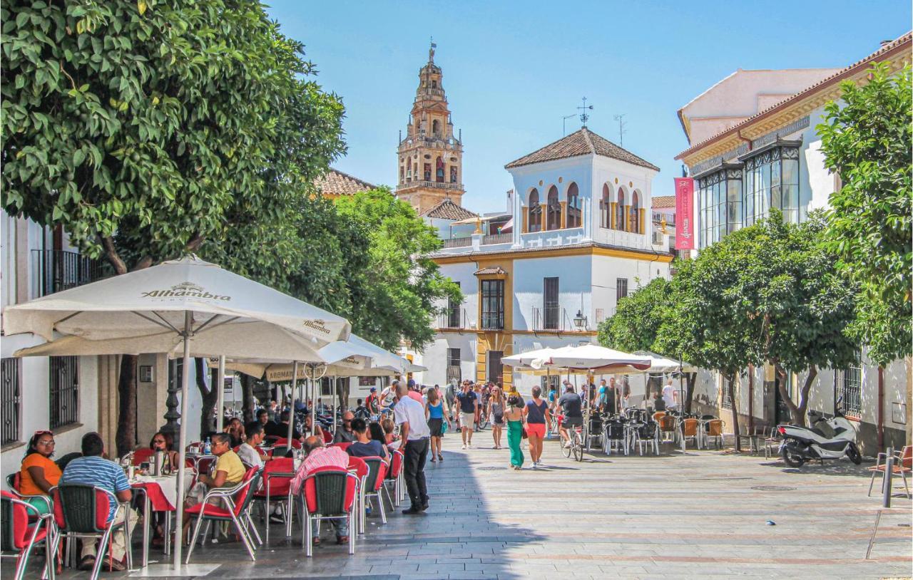 Beautiful Apartment In Cordoba With Kitchenette Exteriör bild